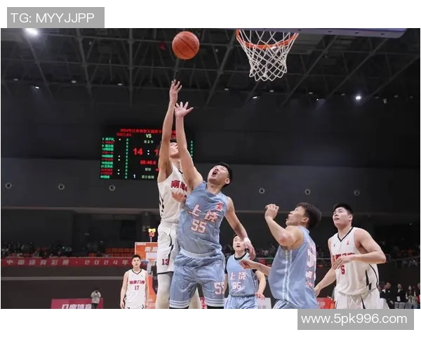 篮球明星与球迷热情互动击掌瞬间传递激情与梦想